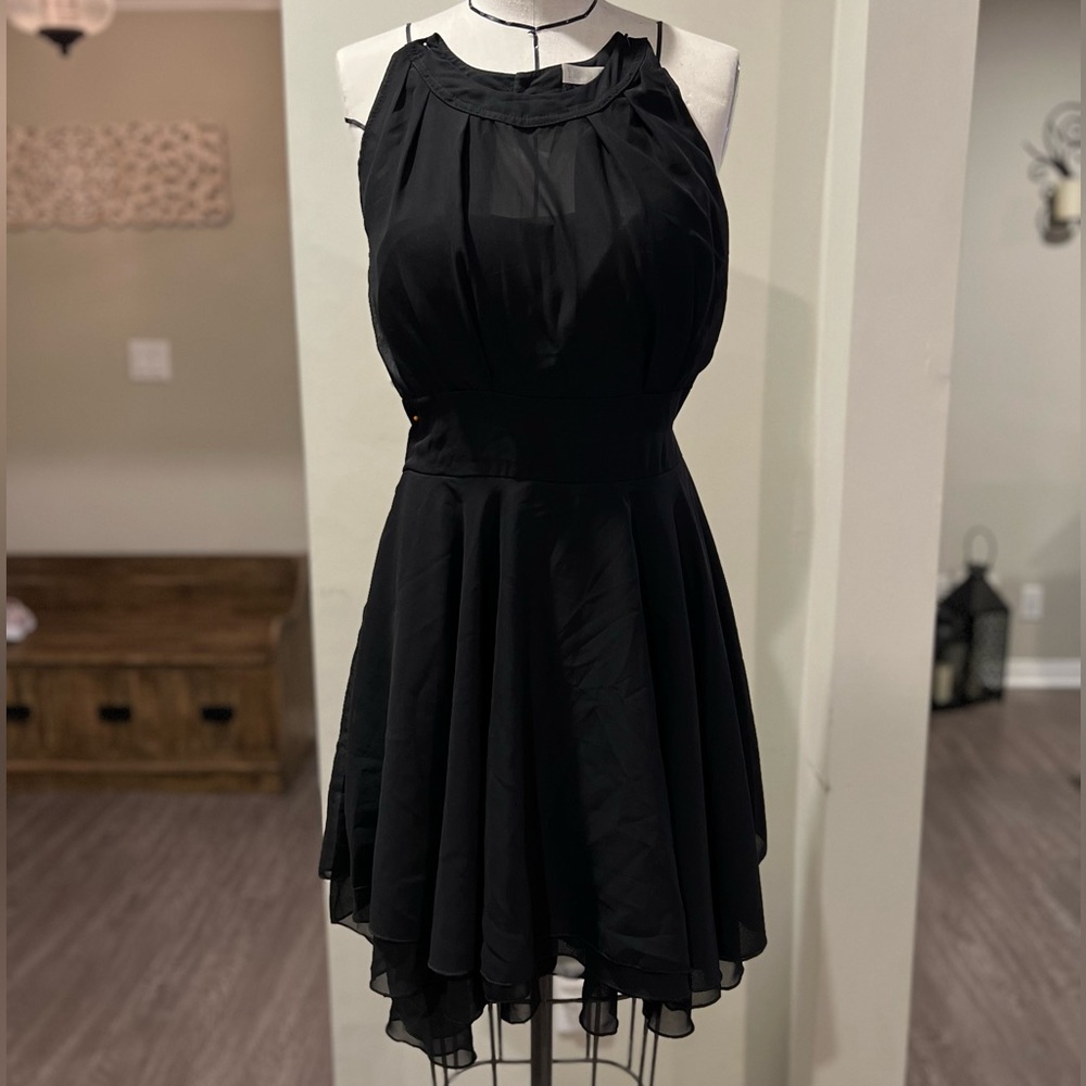 A line transparent top dress.